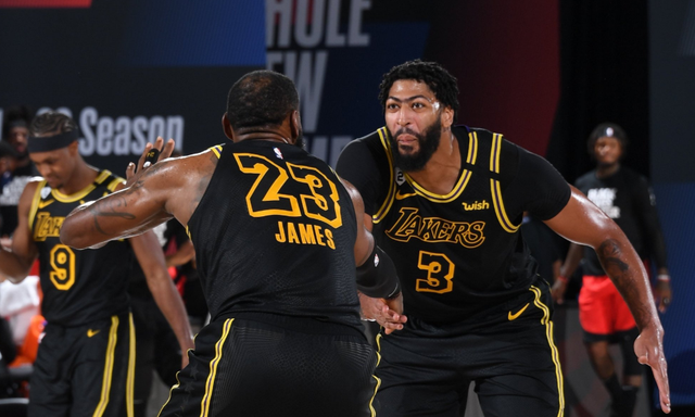 记者：阿坎吉因流感缺席训练，球员身体状况将于明日进行评估（记者：阿坎吉因流感缺席训练，身体状态将于明日评估）