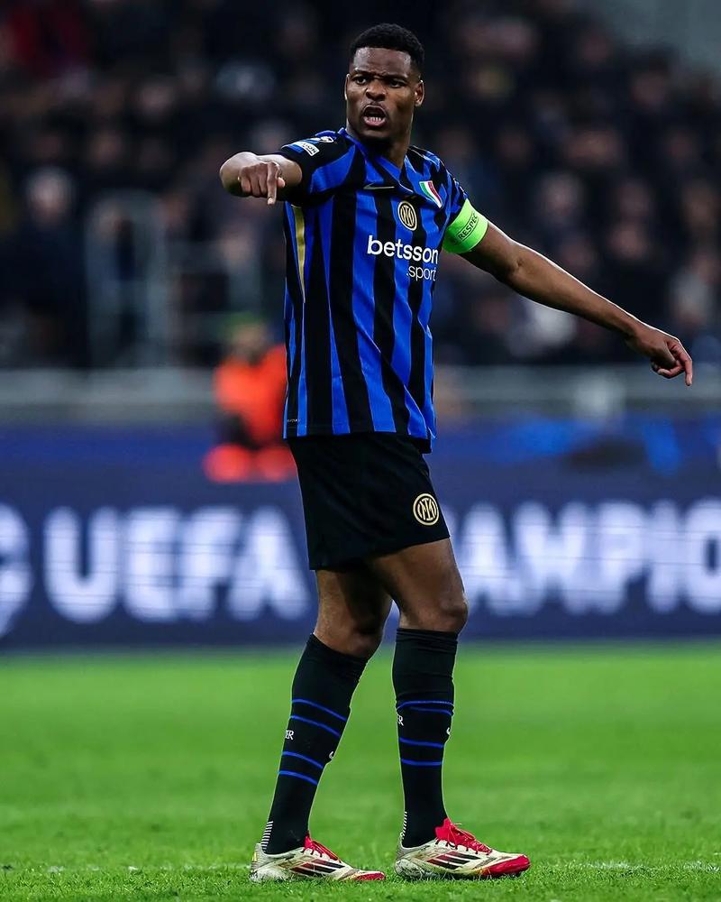 遭到压制！卢森堡与北爱尔兰近3次交手，战绩为2负1平（处于下风！卢森堡近3次对阵北爱尔兰仅1平2负）