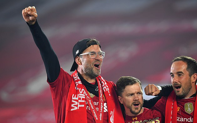 转会新动态！王牌外援签深圳，国脚中卫转投升班马，港脚选择国安