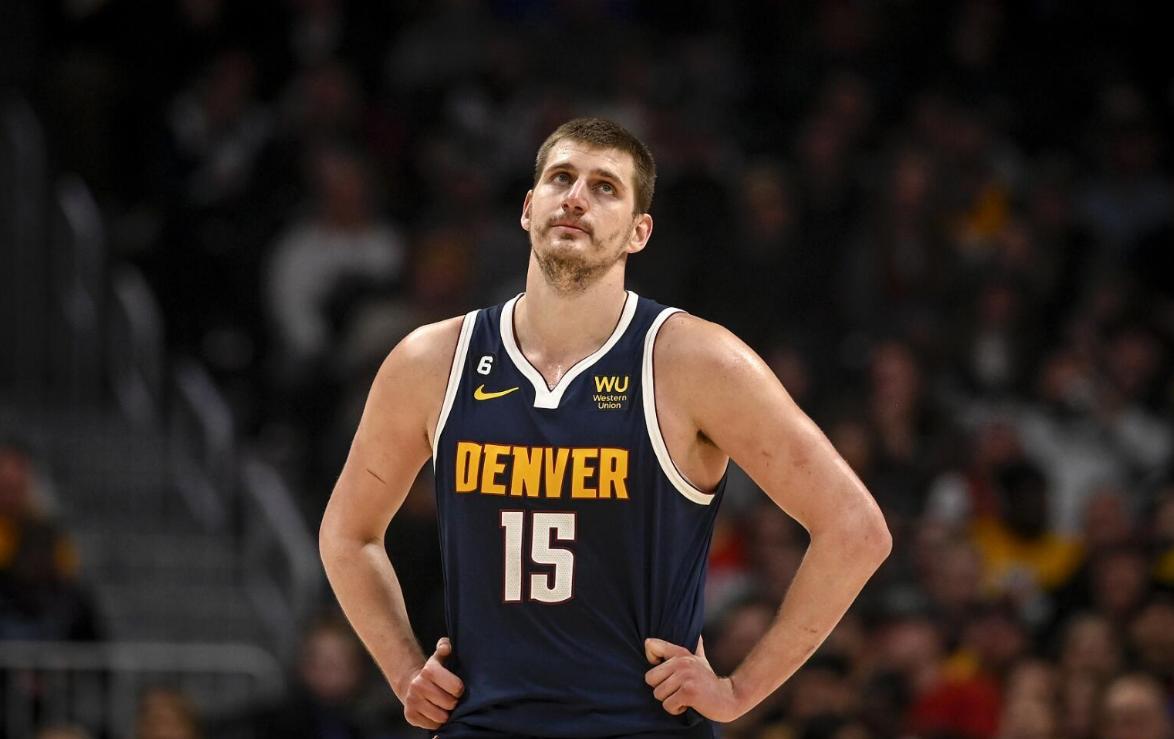 天空体育：曼联可能会考虑听取对霍伊伦的报价（天空体育：曼联可能对霍伊伦的报价持开放态度）