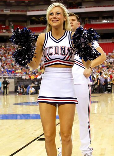 女足热身两连败！马德兴：若主教练不下课，明年亚洲杯或惨败（女足热身两连败，马德兴直言：若不换帅，明年亚洲杯恐遭惨败）