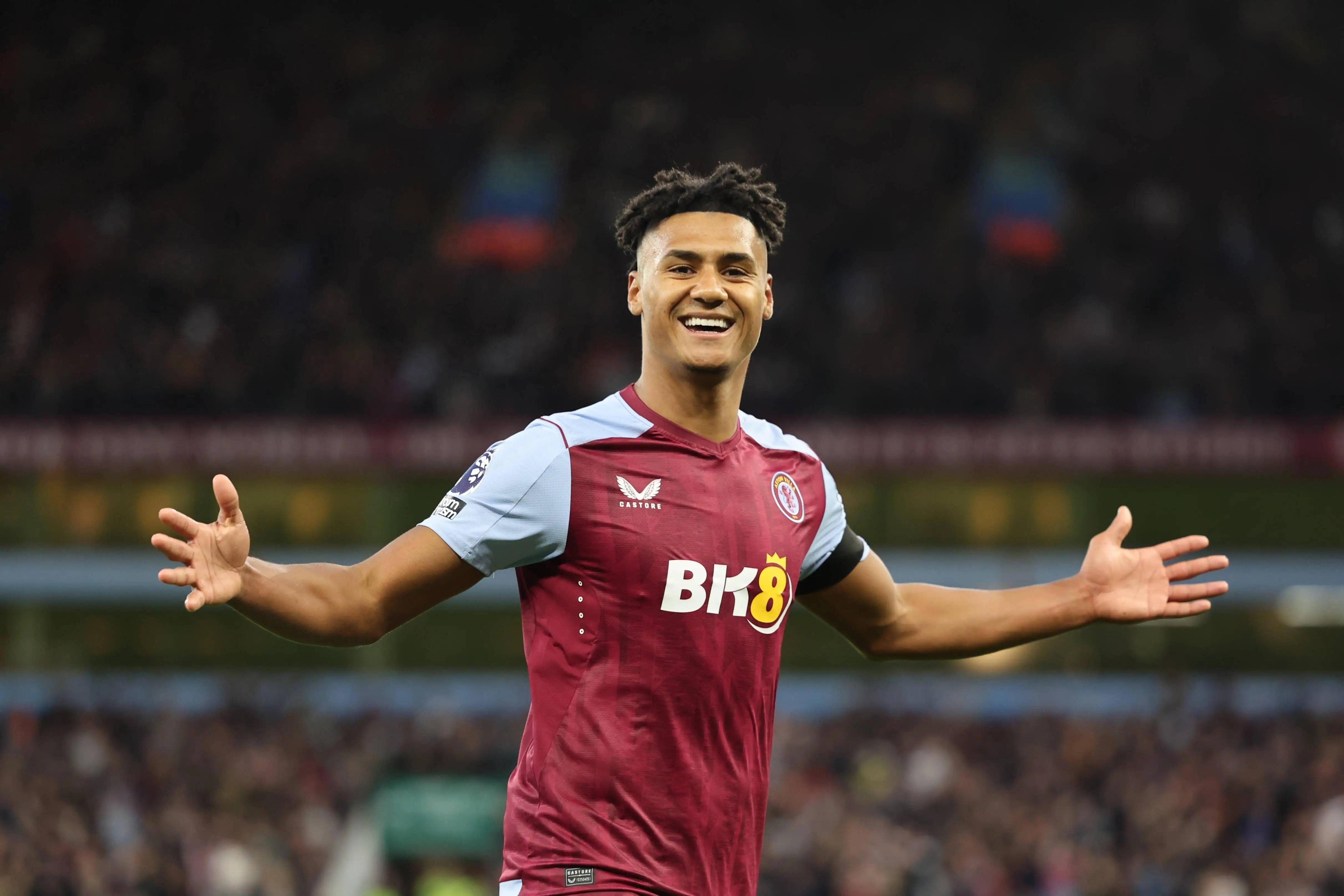 承认吧！皇马太子就是被高估的体系球员，离开伯纳乌啥也不是（别再自欺了！皇马“太子”不过是体系产物，离开伯纳乌原形毕露）