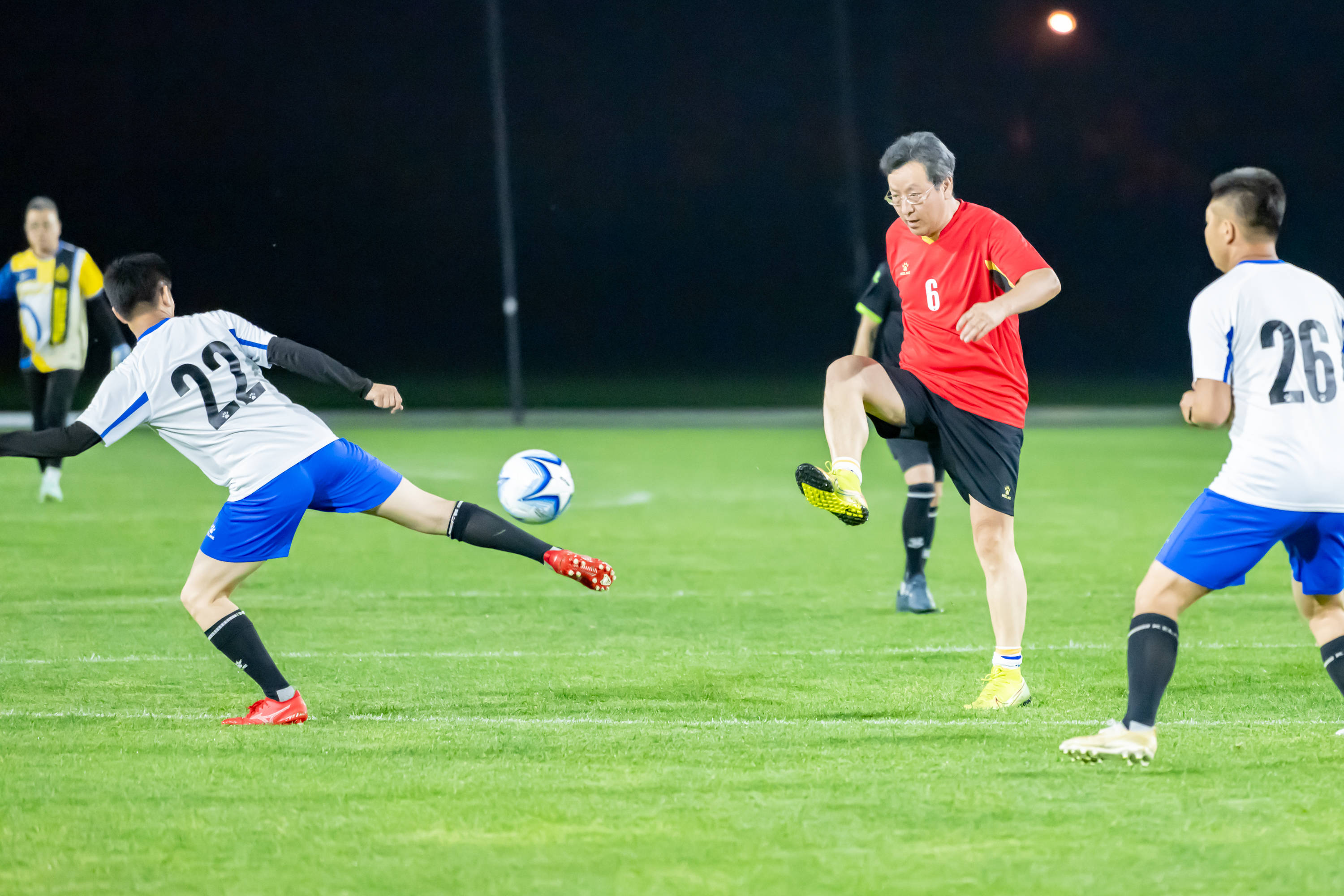 迅速站稳脚 迅速站稳脚